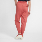 Nike Sportswear Swoosh Logo