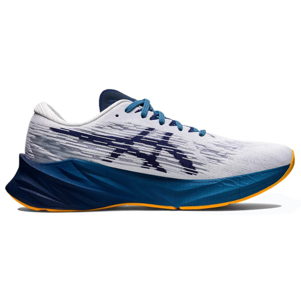 Asics Novablast 3