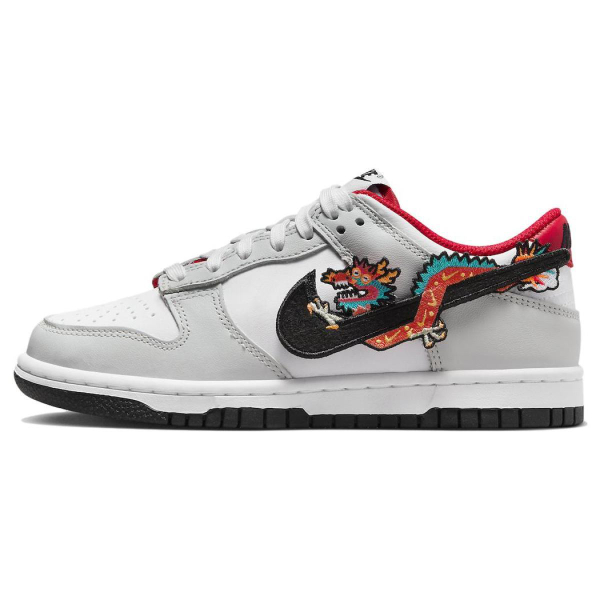 Nike Dunk "Year of the Dragon"