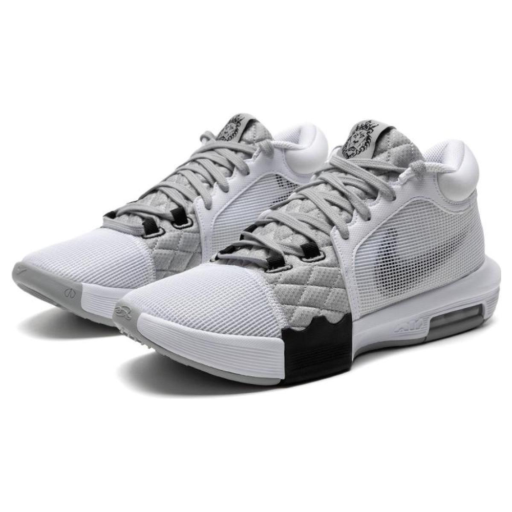 Nike Witness 8