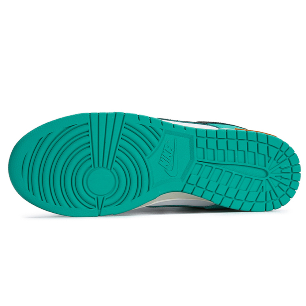 【 】 Nike Dunk Low