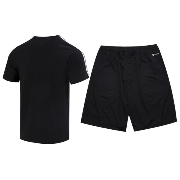 Adidas T
