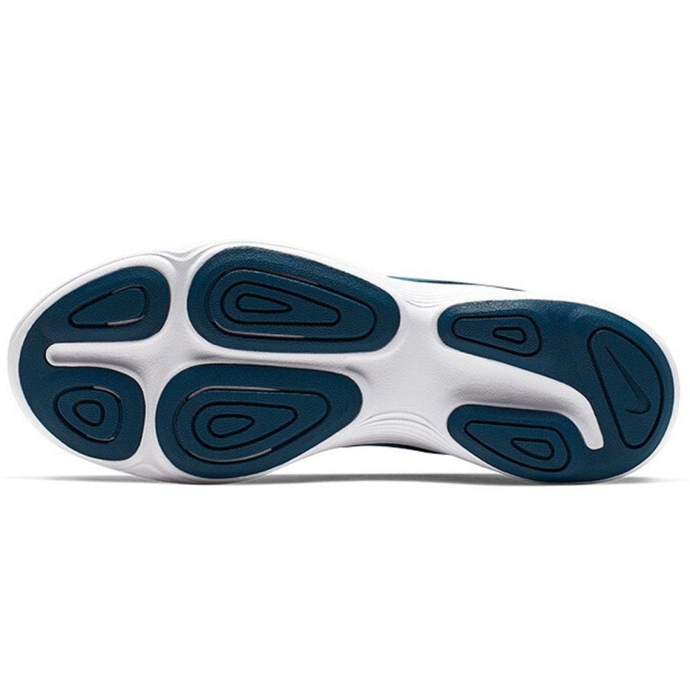 Nike REVOLUTION 4