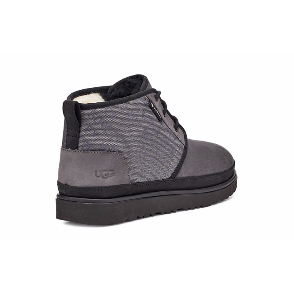 UGG