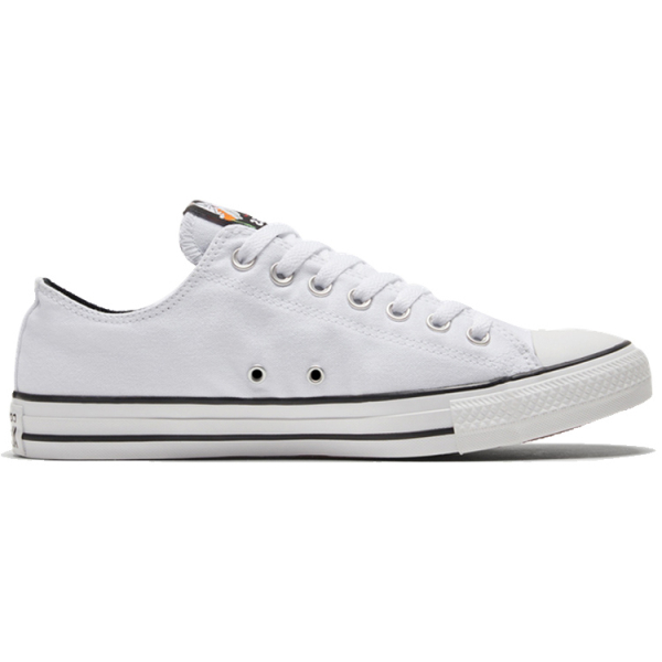 Bugs Bunny x Converse Chuck Taylor All Star
