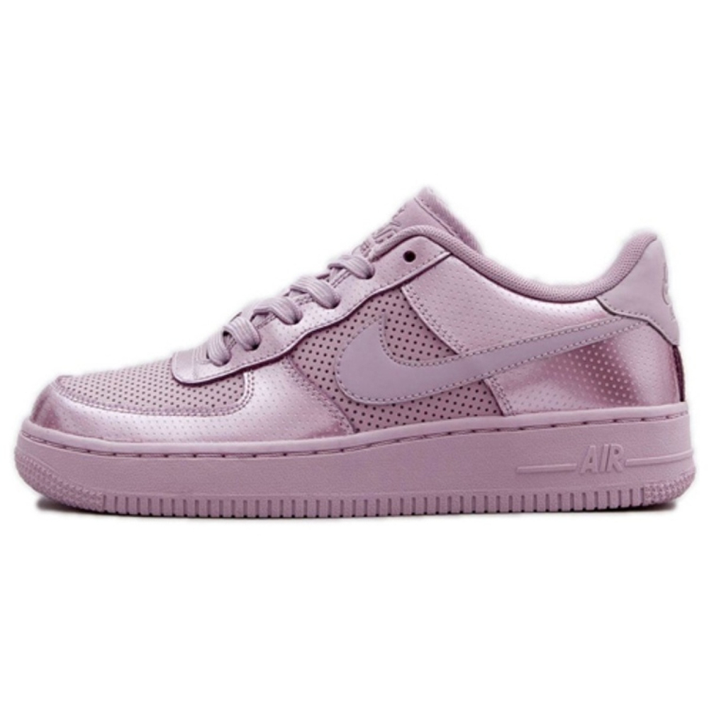 Nike Air Force 1 LV8