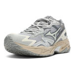 Mizuno Adventure Twe