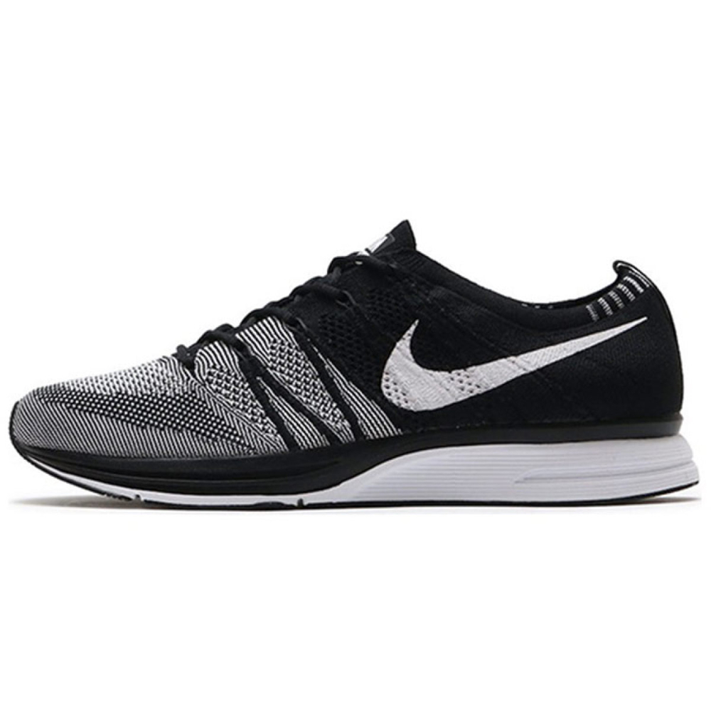 Nike Flyknit Trainer Oreo