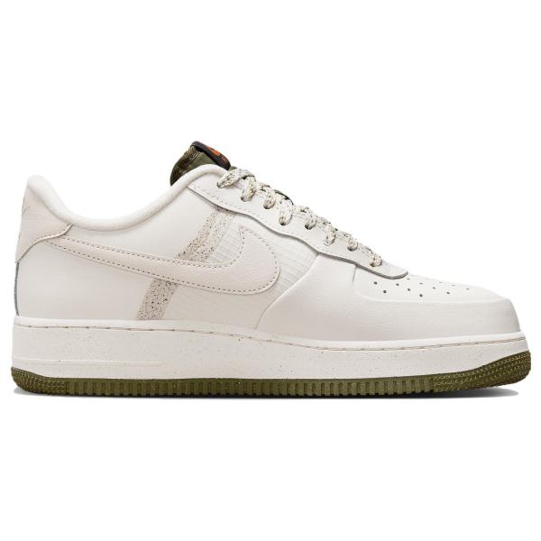 Nike Air Force 1 07 LV8