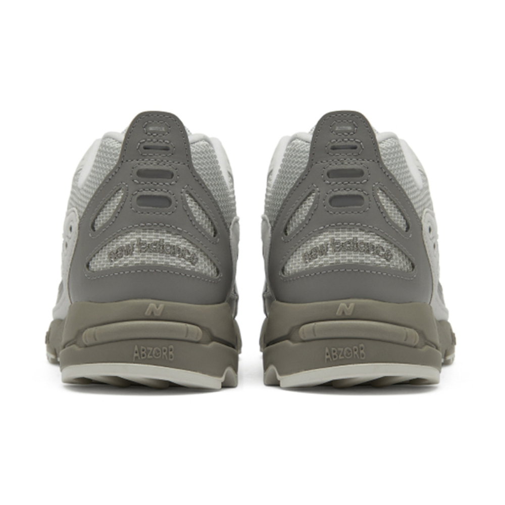 New Balance NB 828