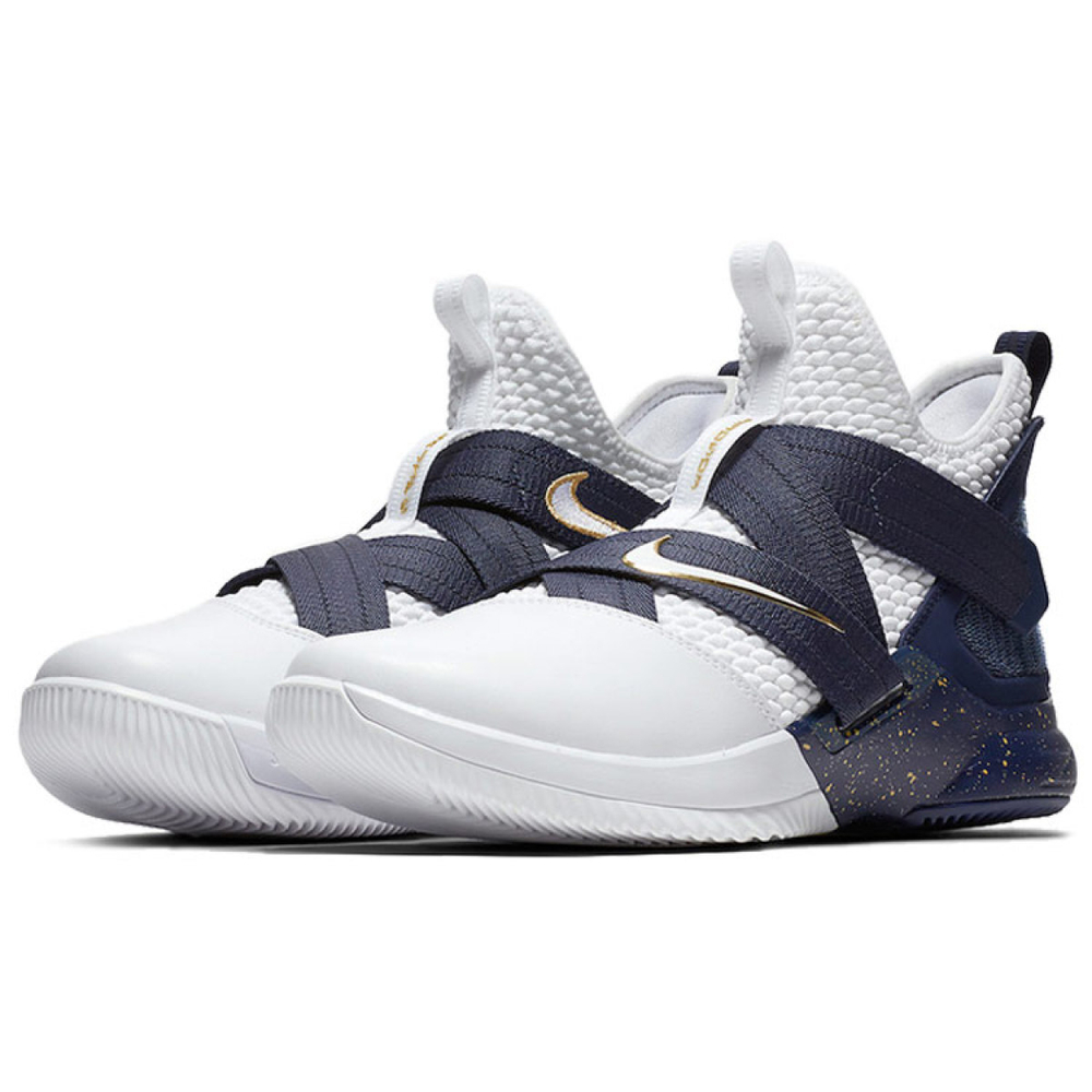 Nike zoom soldier 12 12