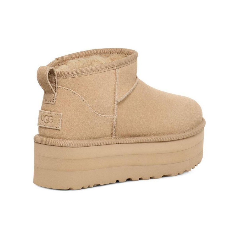 UGG