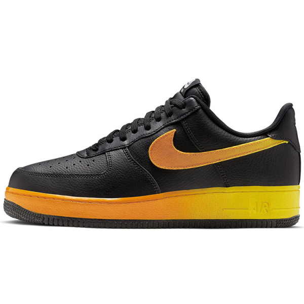 Nike Air Force 1 07 LV8