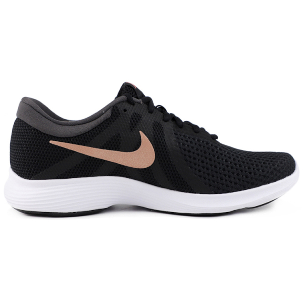 Nike REVOLUTION 4