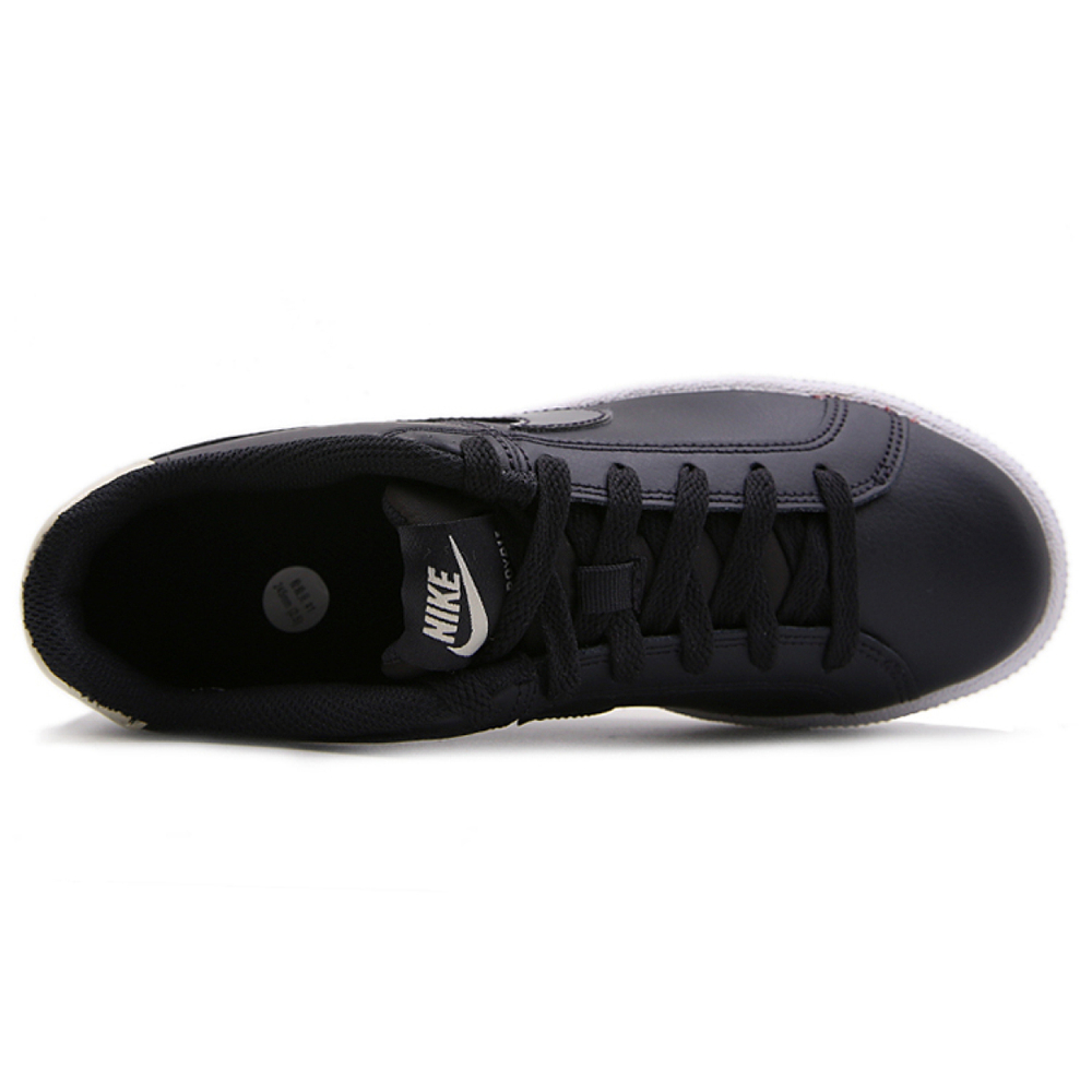 Nike Court Royale