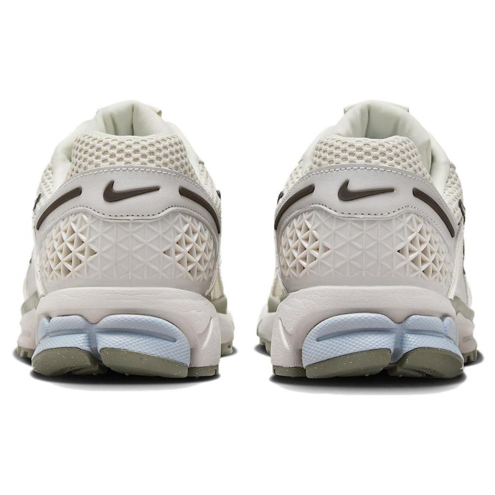 Nike Air Zoom Vomero 5