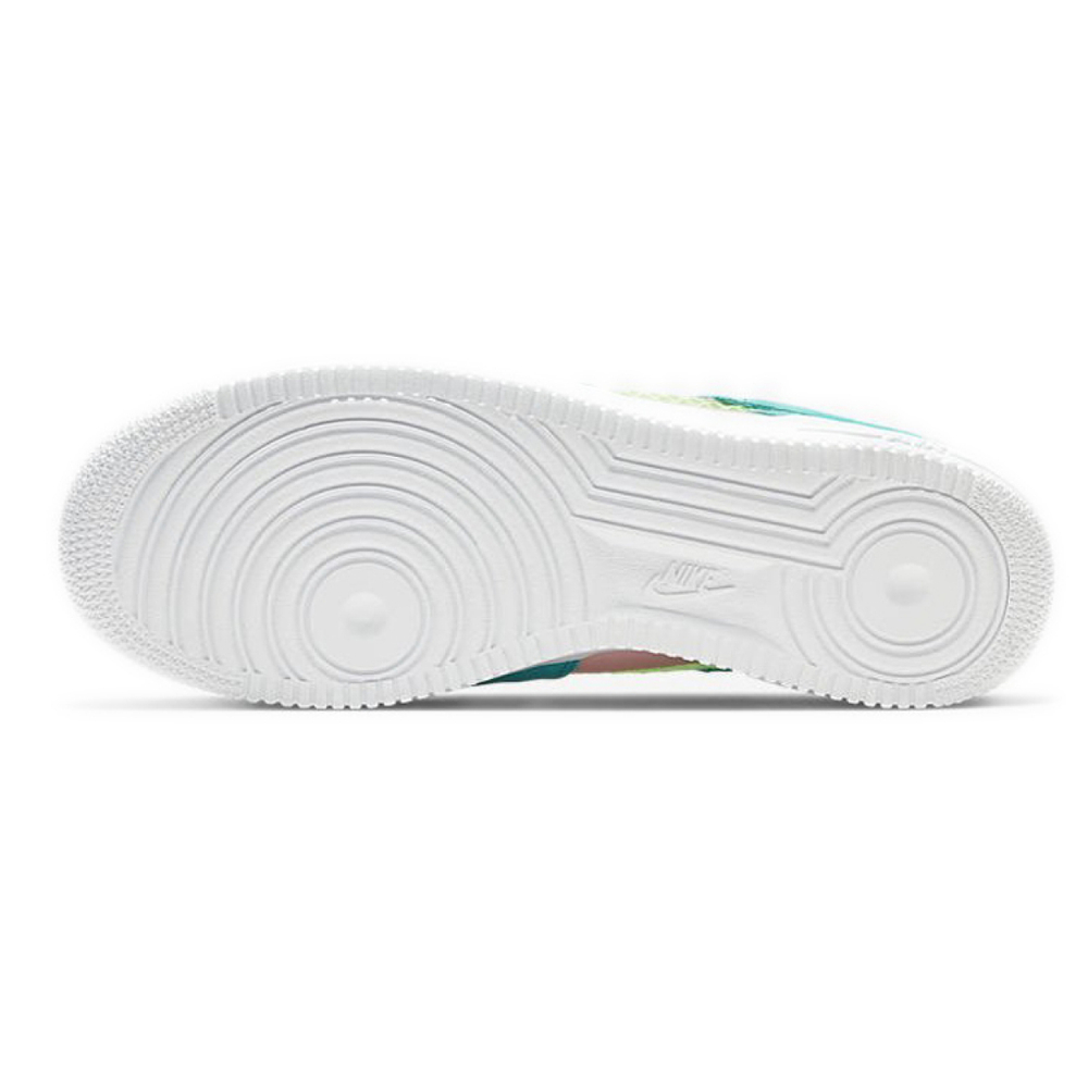 Nike Air Force 1 07 Lv8