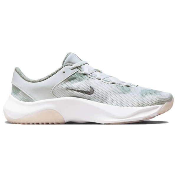 Nike Legend Essential 3 Next Nature Premium