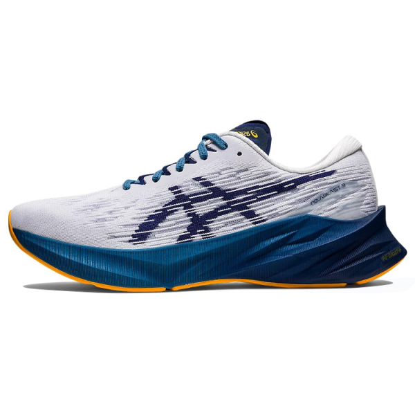 Asics Novablast 3