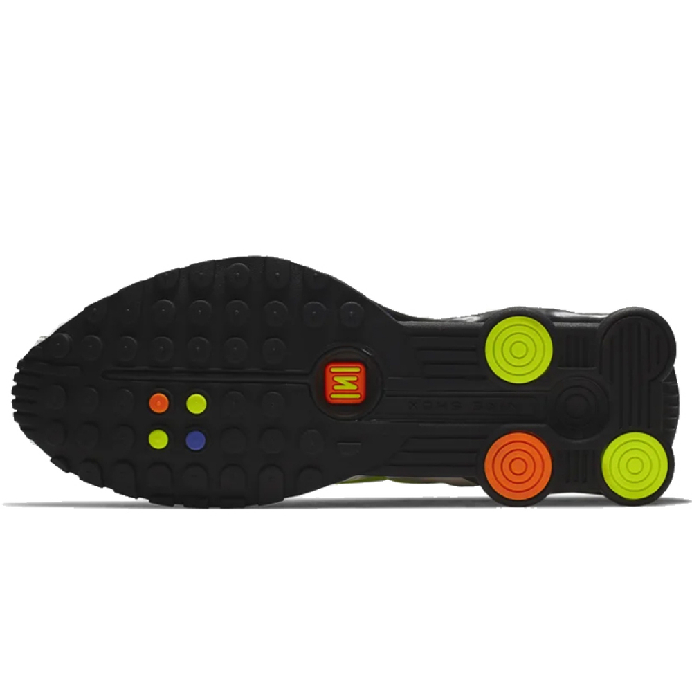 Nike Shox R4