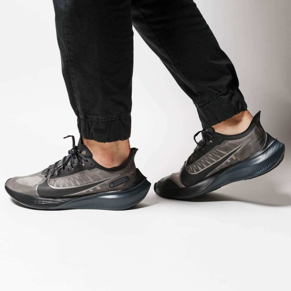 Nike Zoom Gravity 1