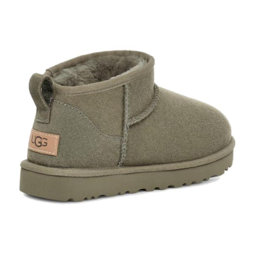 UGG