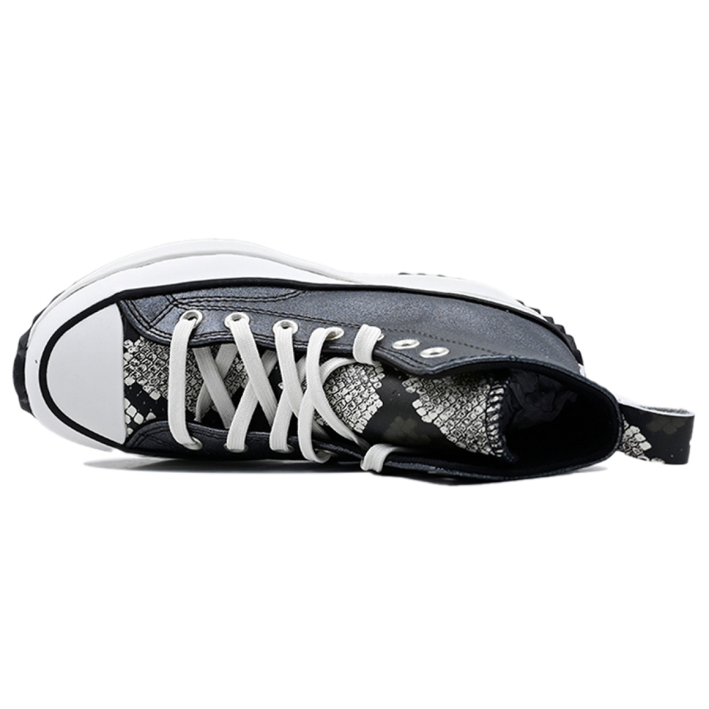 Converse Run Star Hike