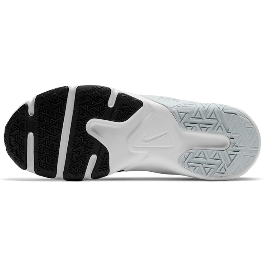 Nike Legend Essential 2