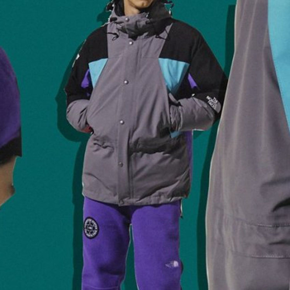 THE NORTH FACE x INVINCIBLE 1994 Retro Logo