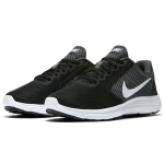 Nike REVOLUTION 3
