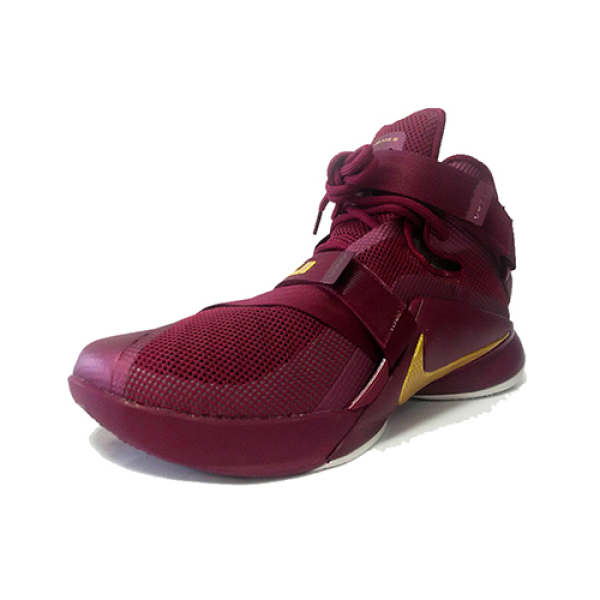 Nike zoom soldier 9