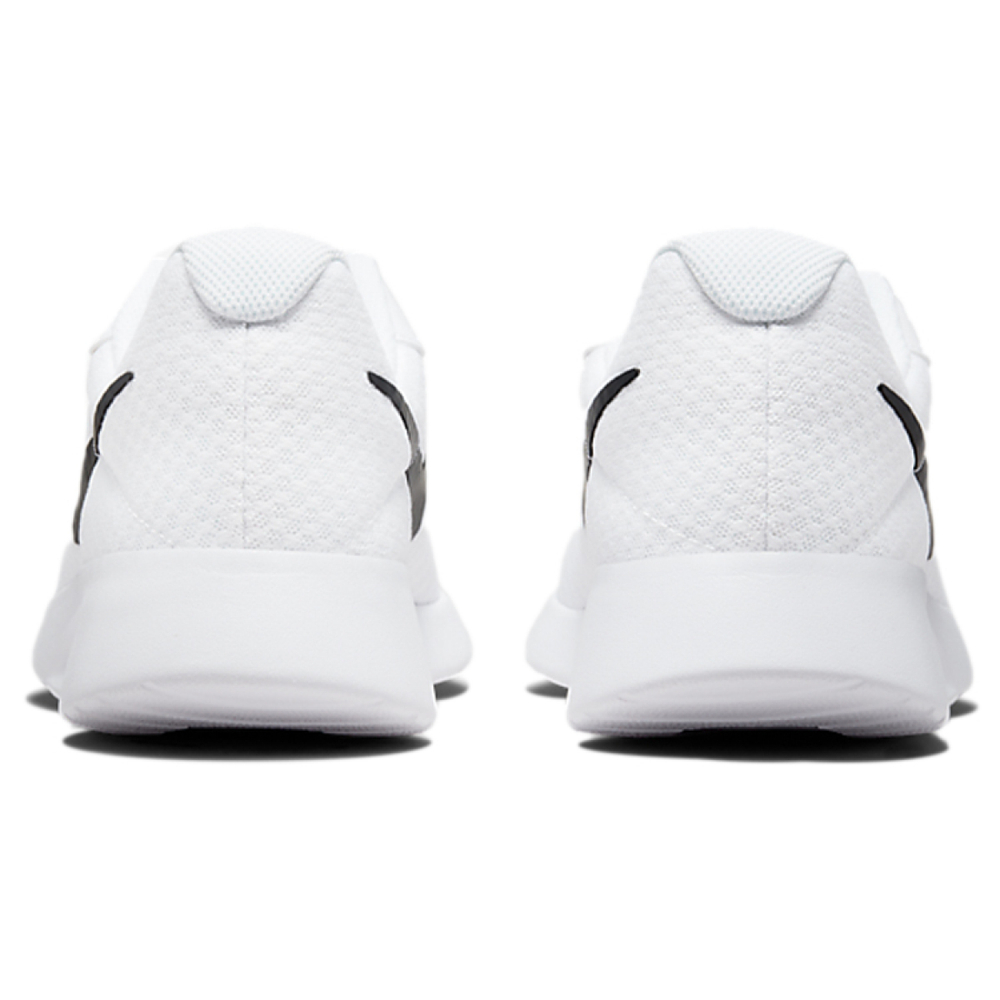 Nike Tanjun