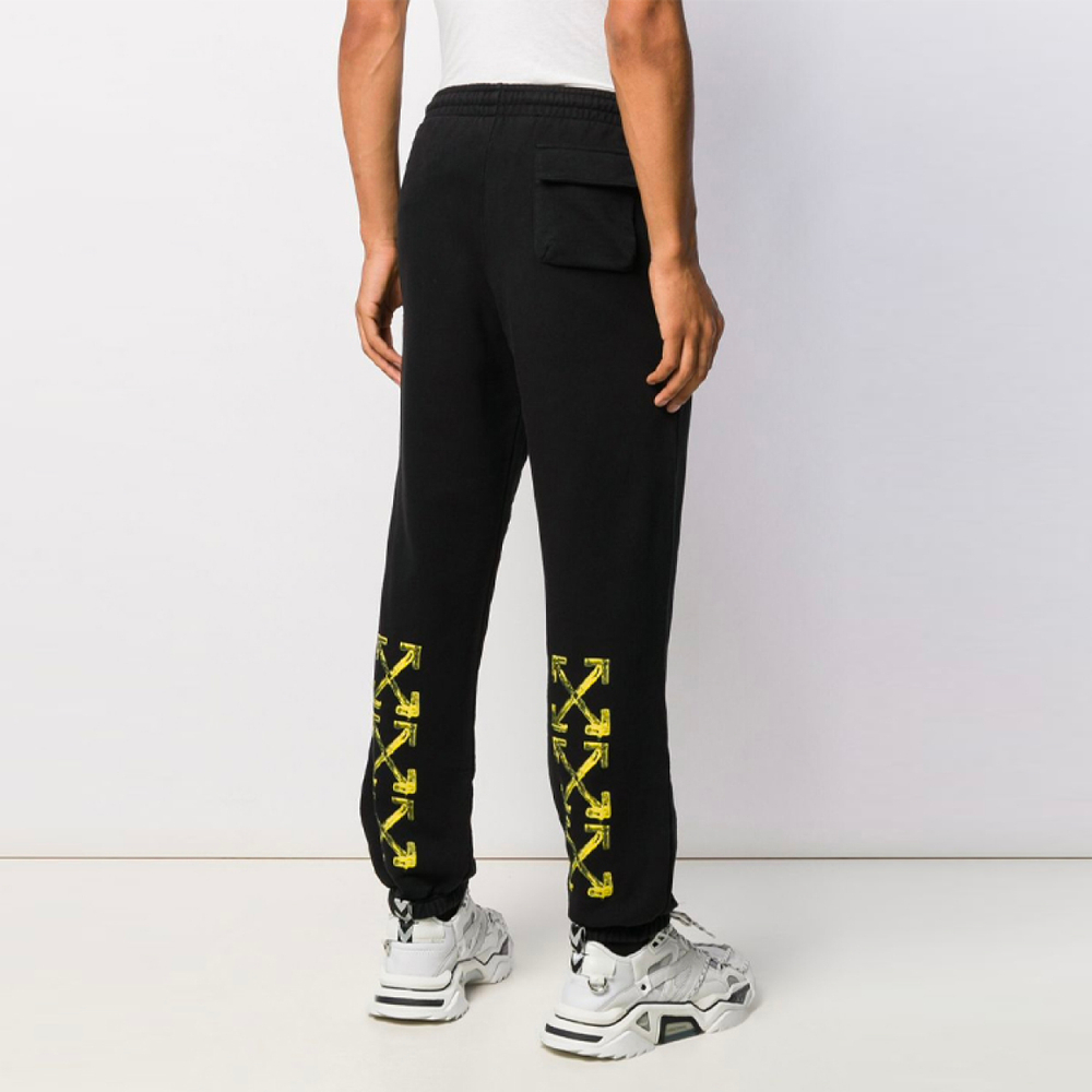 OFF-WHITE