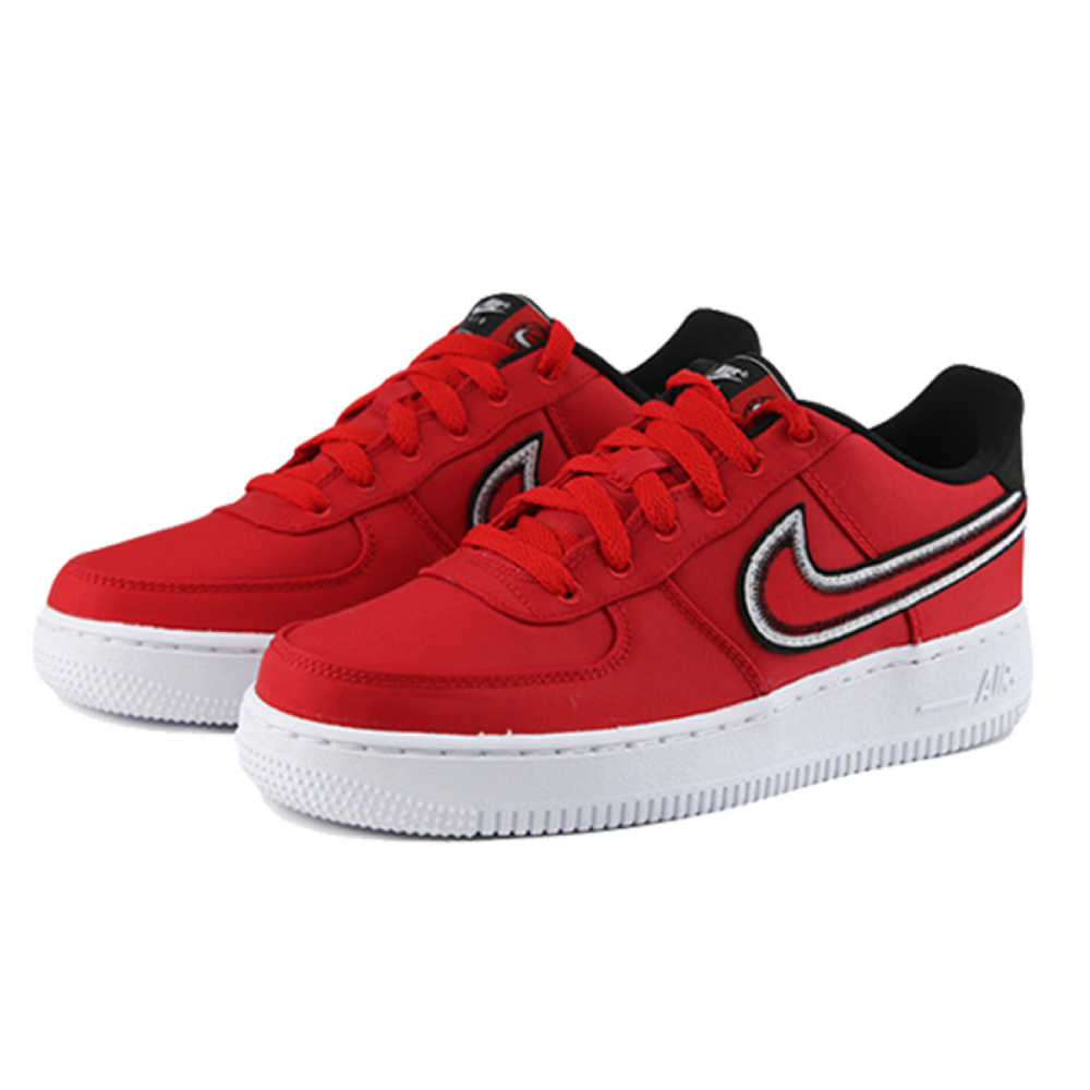Nike Air Force 1 LV8 1