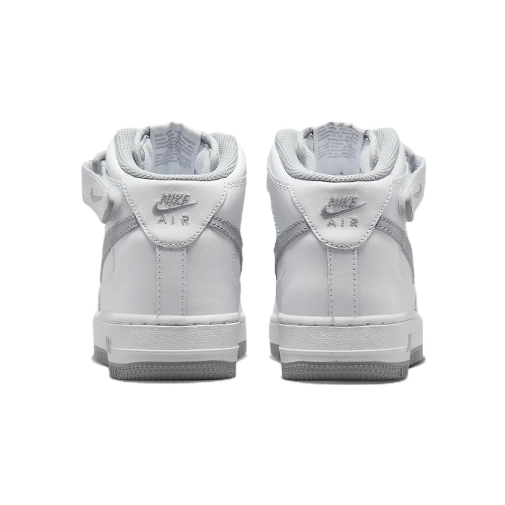 Nike Air Force 1 LE