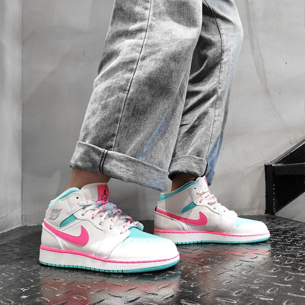 Jordan Air Jordan 1 Mid “Digital Pink”