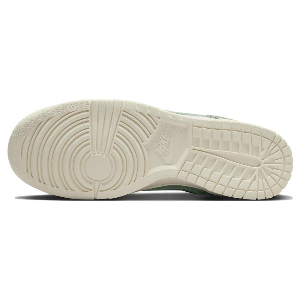 Nike Dunk Low "Mica Green"