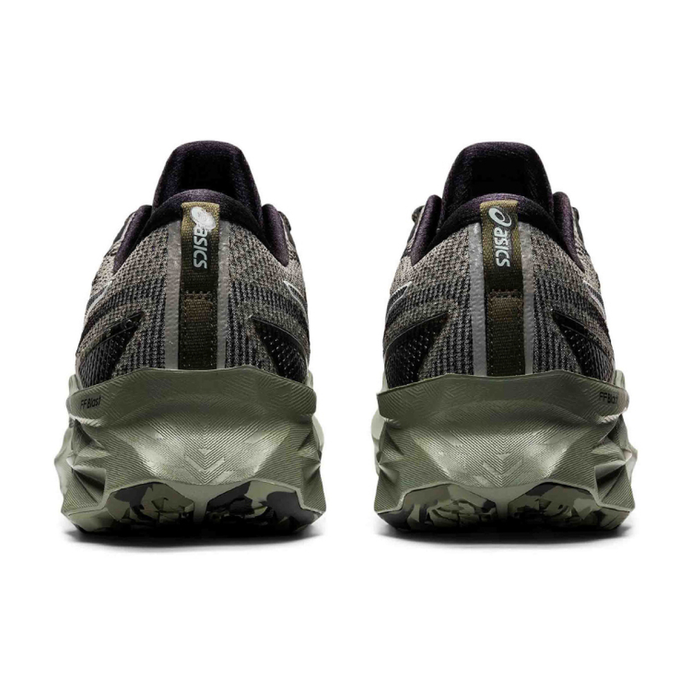 Asics Novablast 2