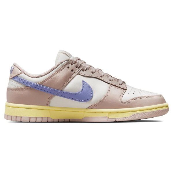Nike Dunk pink oxford