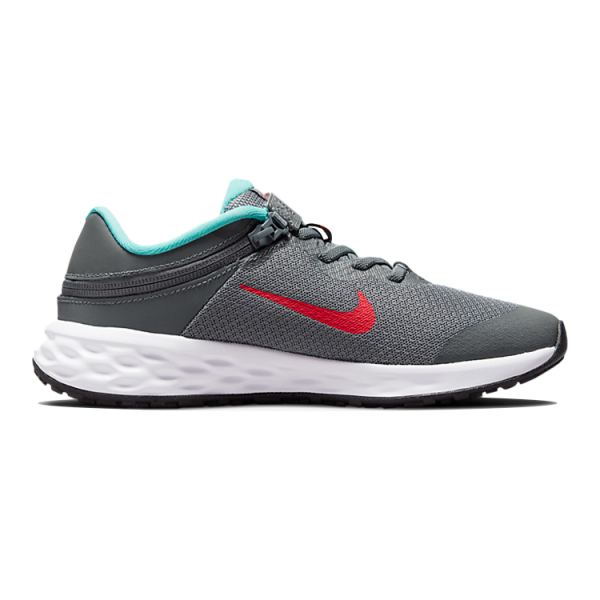 Nike REVOLUTION 6