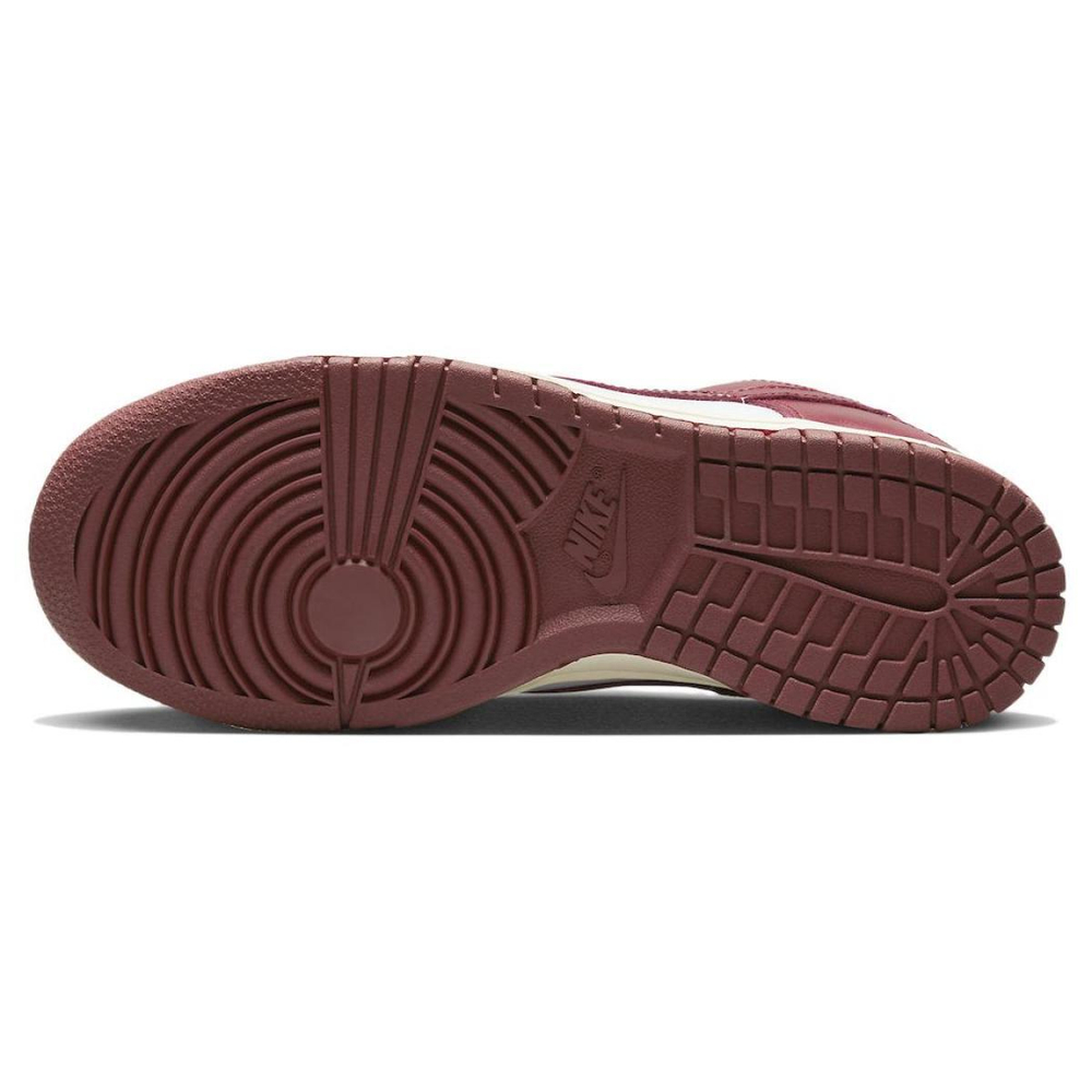 Nike Dunk Low PRM "Team Red"and White