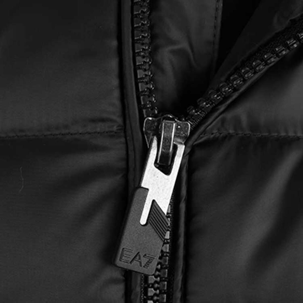 EMPORIO ARMANI EA7 FW23 Logo