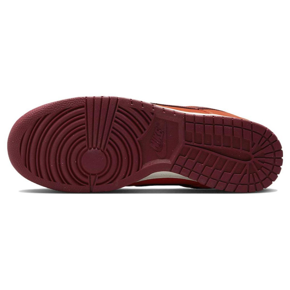 Nike Dunk "Orange Suede"