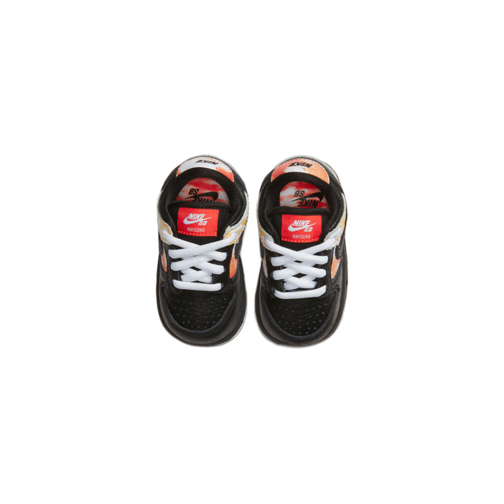 Nike Dunk SB QS "Roswell Raygun"