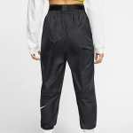 Nike Sportswear Swoosh