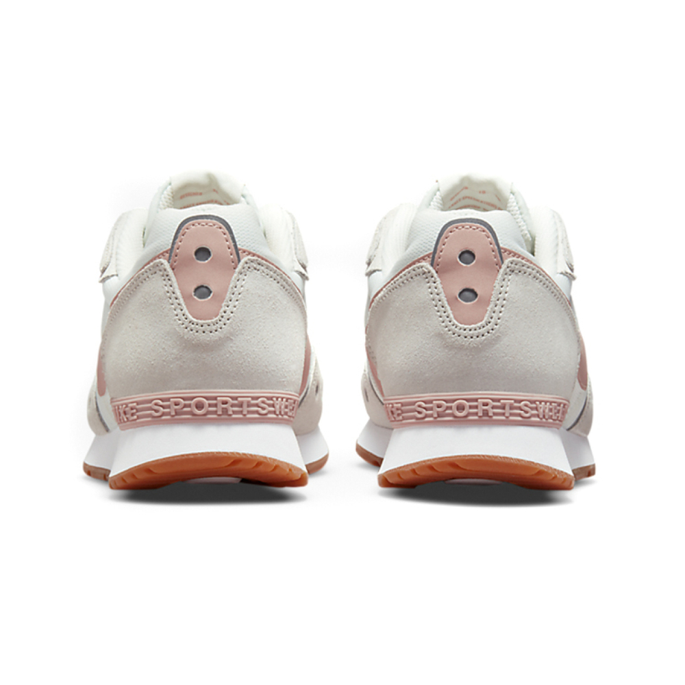Nike Venture Runner wide