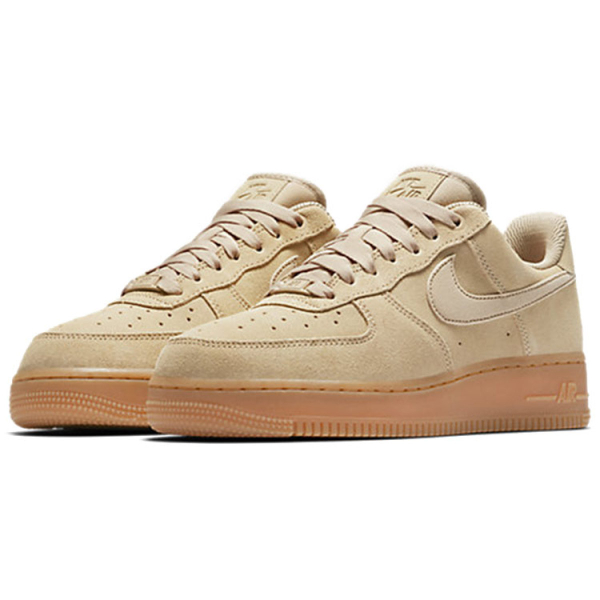 Nike Air Force 1 07 LV8