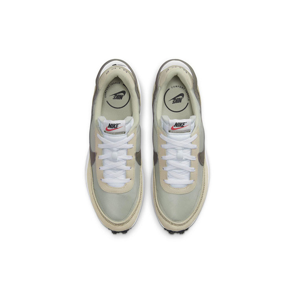 Nike Waffle Debut