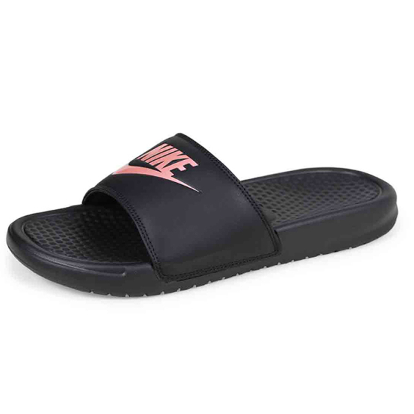 Nike Benassi