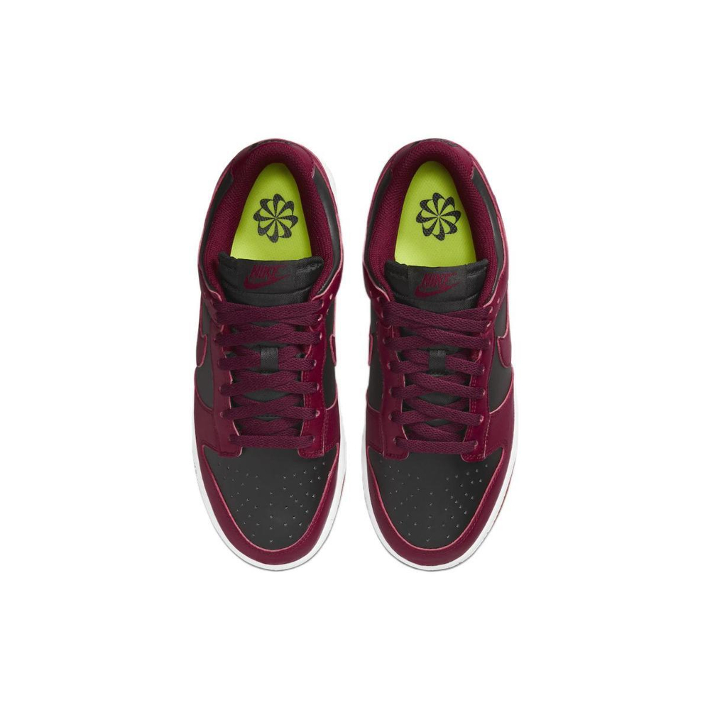 Nike Dunk next nature "gym red"